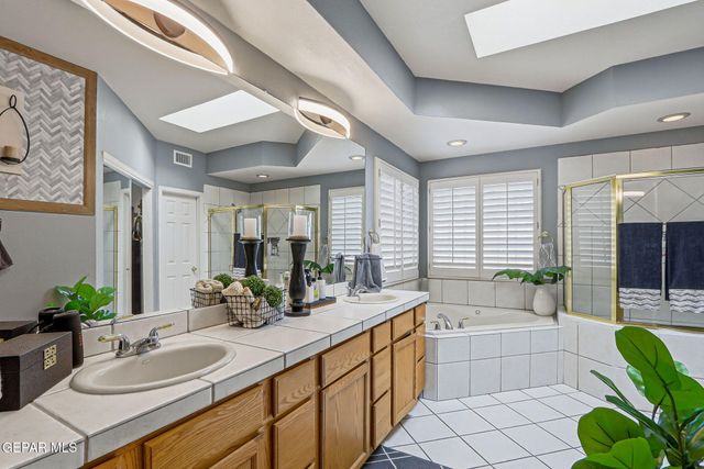 1372 SILVER GATE Place, El Paso, TX 79936