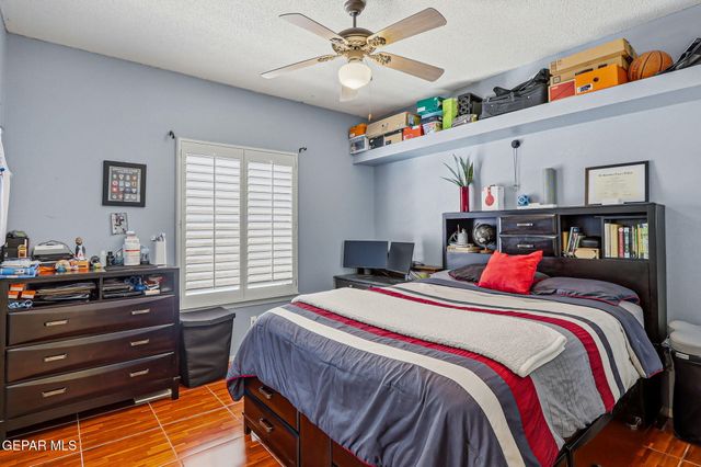 1372 SILVER GATE Place, El Paso, TX 79936