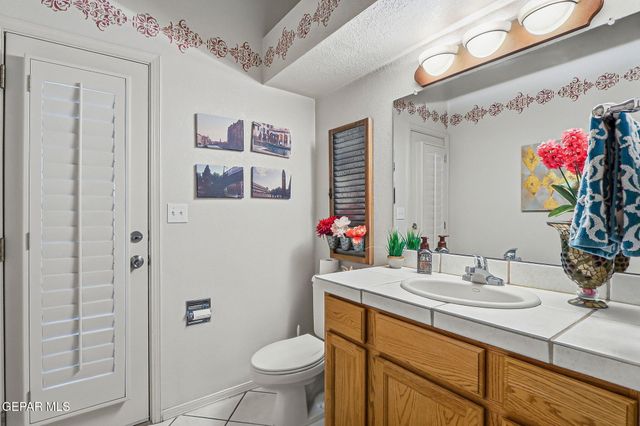 1372 SILVER GATE Place, El Paso, TX 79936