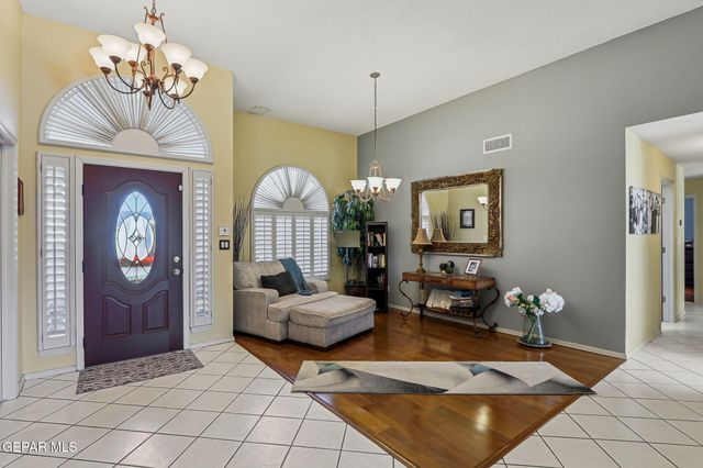 1372 SILVER GATE Place, El Paso, TX 79936