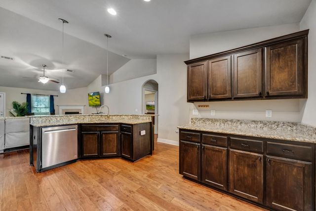 2428 Genevieve Way, Crestview, FL 32536