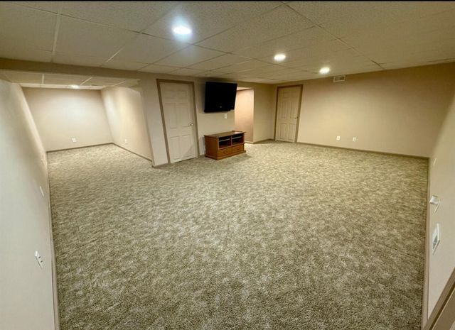 911 S Lincoln Avenue, Three Rivers, MI 49093