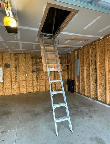 911 S Lincoln Avenue, Three Rivers, MI 49093