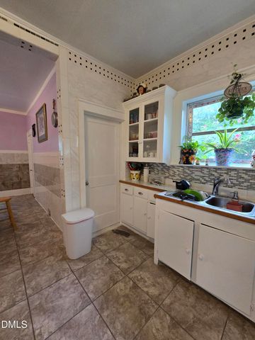 1014 N Independence Street, Kinston, NC 28501