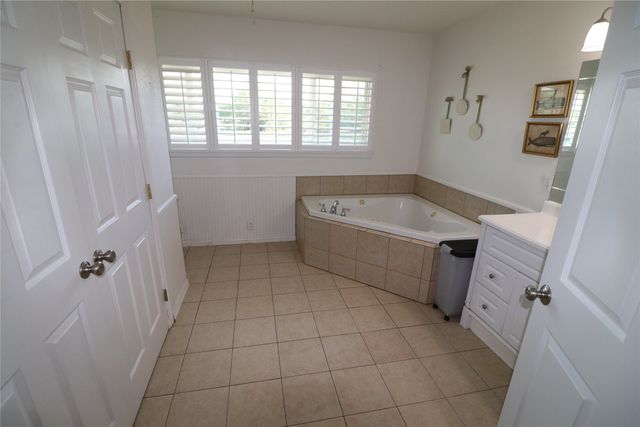 220 US Highway 380 W, Jacksboro, TX 76458