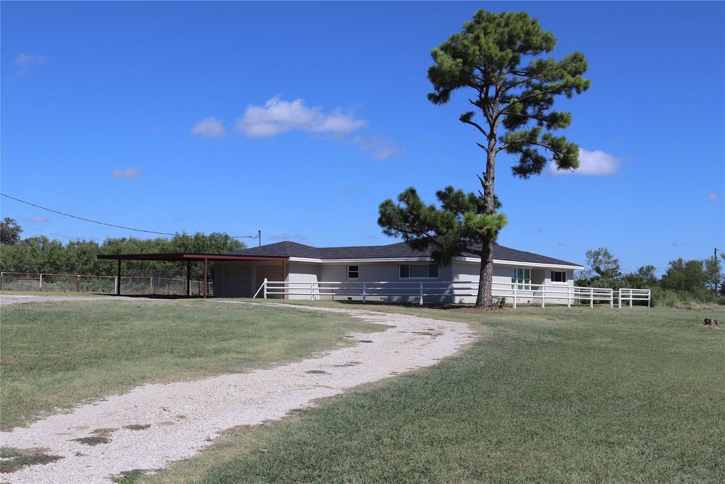 220 US Highway 380 W, Jacksboro, TX 76458