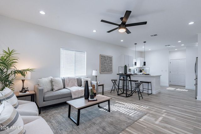 4815 S 28th Street 2, Phoenix, AZ 85040