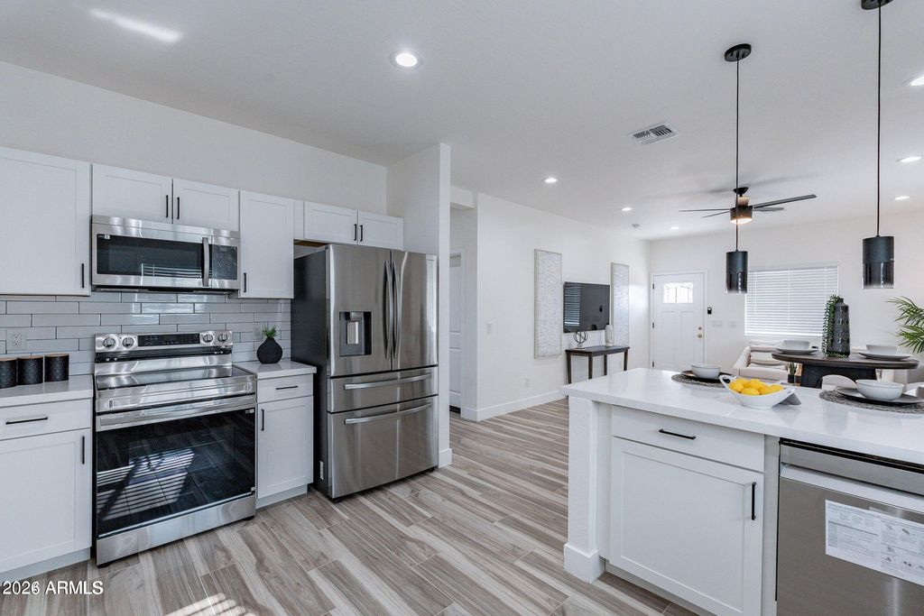 4815 S 28th Street 2, Phoenix, AZ 85040