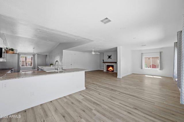 4638 E LA PUENTE Avenue, Phoenix, AZ 85044