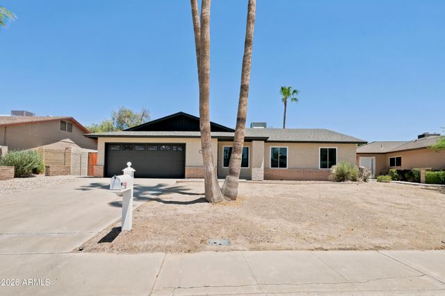 4638 E LA PUENTE Avenue, Phoenix, AZ 85044