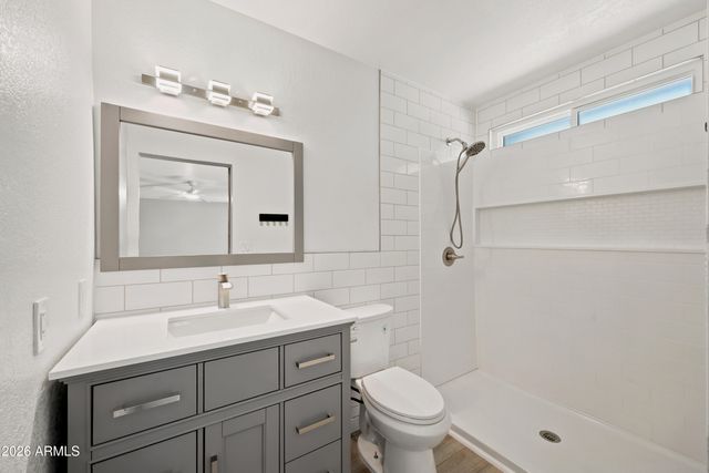 4638 E LA PUENTE Avenue, Phoenix, AZ 85044