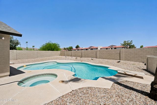 4638 E LA PUENTE Avenue, Phoenix, AZ 85044
