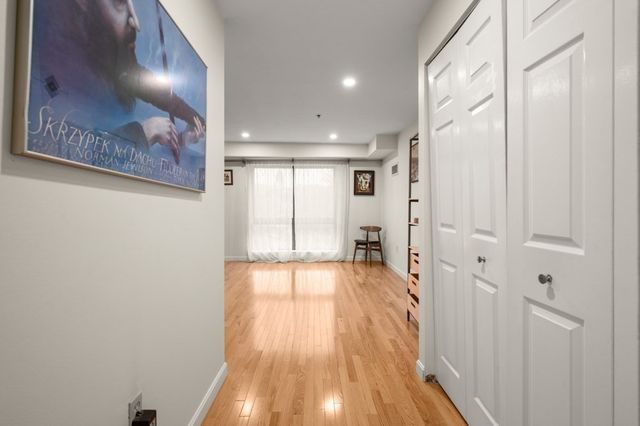 22 Railroad St 314, Andover, MA 01810