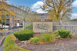 22 Railroad St 314, Andover, MA 01810