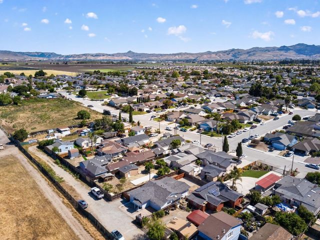 420 Bridgevale, Hollister, CA 95023