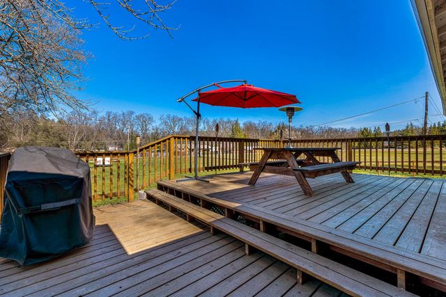 17108 Penn Valley Dr, Penn Valley, CA 95946