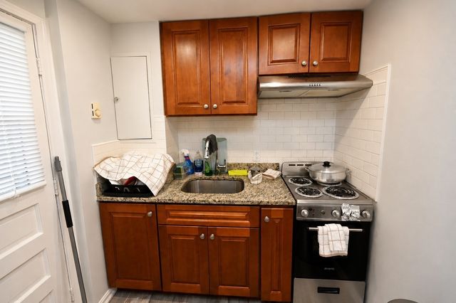 994 Washington St 2, Weymouth, MA 02189