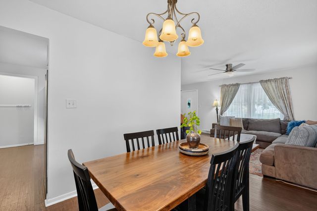 3826 E 40th Street, Des Moines, IA 50317
