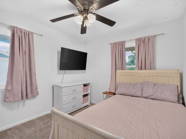 3826 E 40th Street, Des Moines, IA 50317