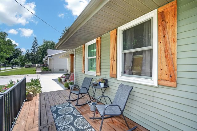 3826 E 40th Street, Des Moines, IA 50317
