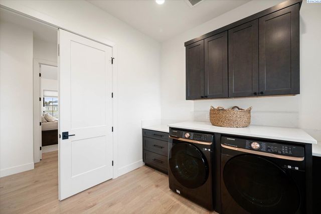 1120 Road 52, Pasco, WA 99301