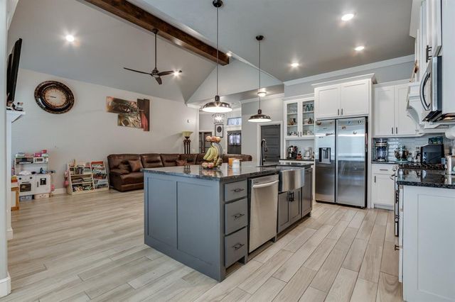 1711 W Blake Way, Mustang, OK 73064