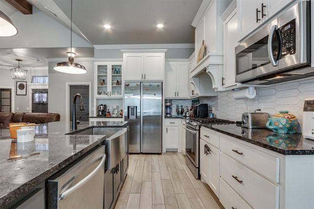 1711 W Blake Way, Mustang, OK 73064