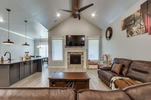 1711 W Blake Way, Mustang, OK 73064