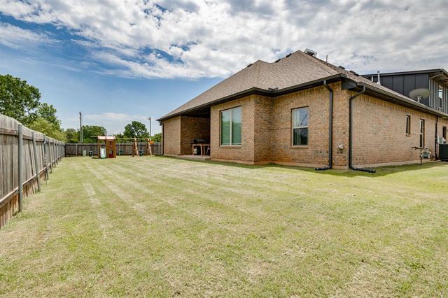 1711 W Blake Way, Mustang, OK 73064