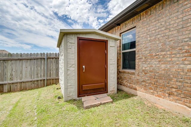 1711 W Blake Way, Mustang, OK 73064