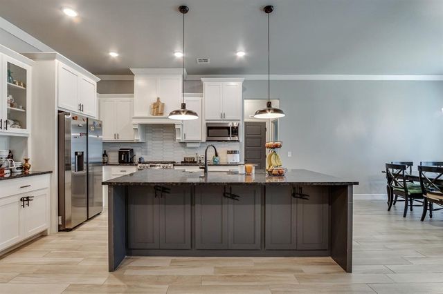 1711 W Blake Way, Mustang, OK 73064