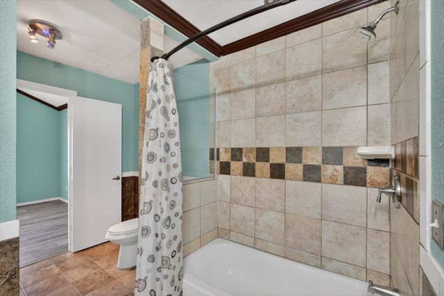10320 Carolina Oaks Drive, Dallas, TX 75227
