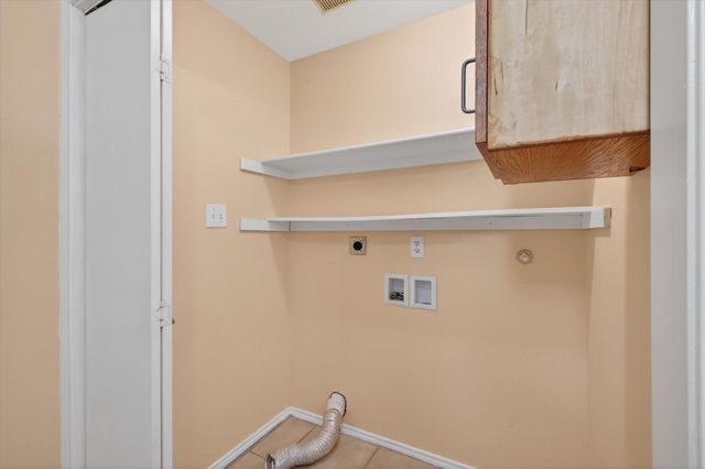 10320 Carolina Oaks Drive, Dallas, TX 75227