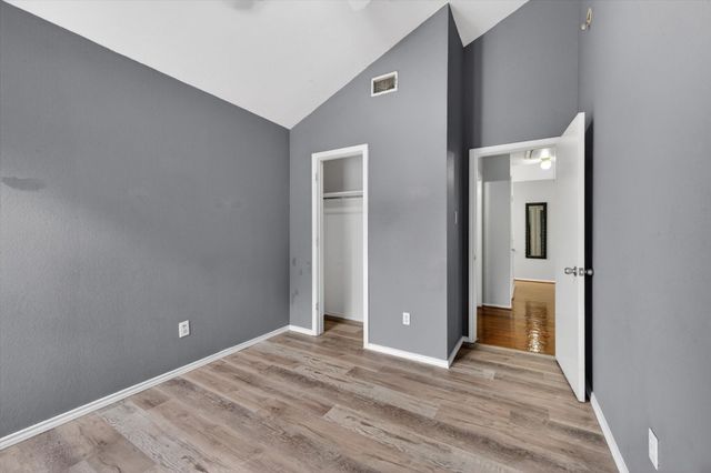 10320 Carolina Oaks Drive, Dallas, TX 75227