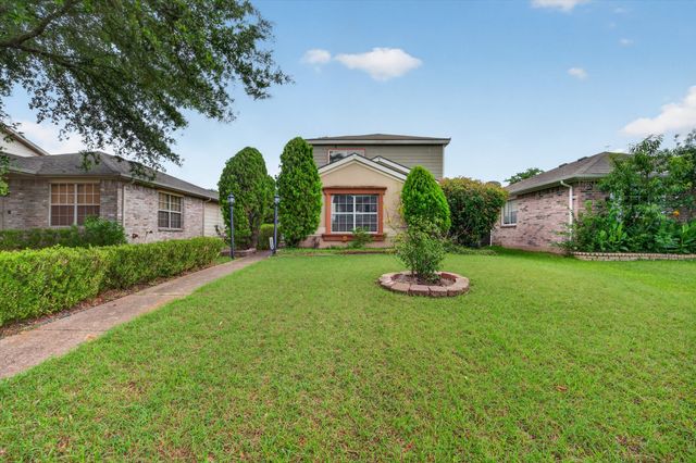 10320 Carolina Oaks Drive, Dallas, TX 75227