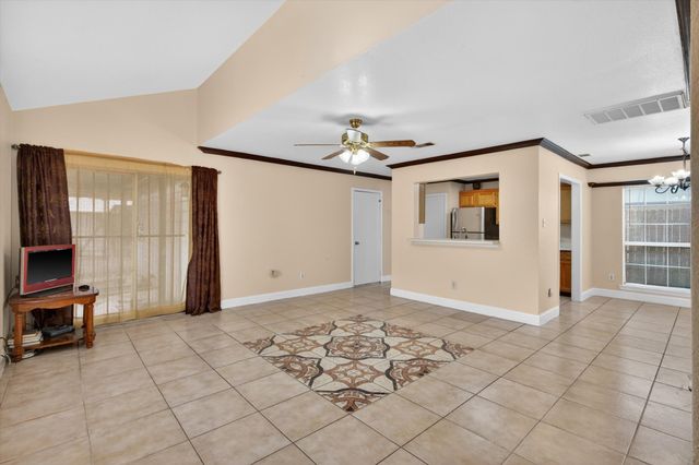 10320 Carolina Oaks Drive, Dallas, TX 75227