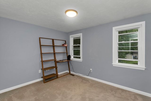 22 Porter St, Shirley, MA 01464