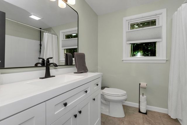 22 Porter St, Shirley, MA 01464