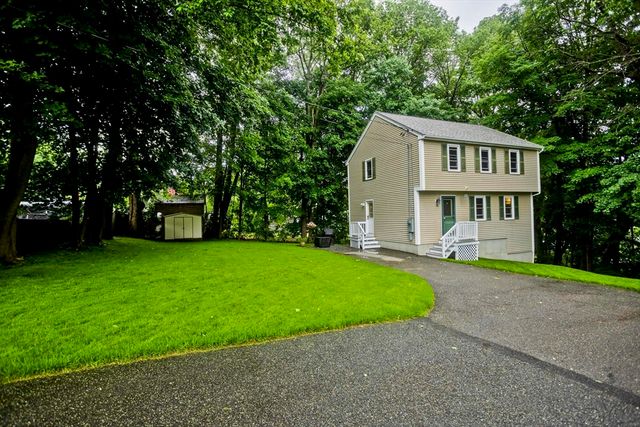 22 Porter St, Shirley, MA 01464