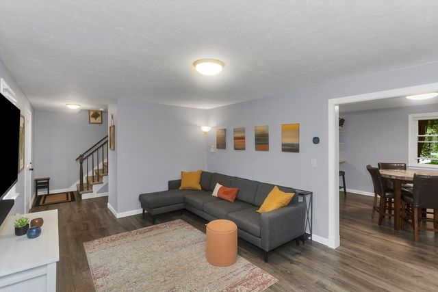 22 Porter St, Shirley, MA 01464