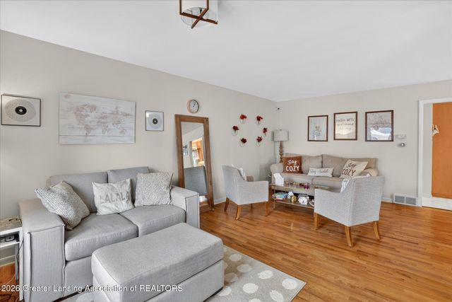 3227 Glasgow Drive, Lansing, MI 48911