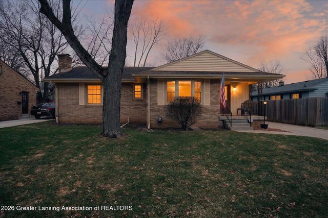 3227 Glasgow Drive, Lansing, MI 48911