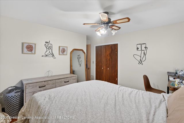 3227 Glasgow Drive, Lansing, MI 48911