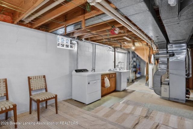 3227 Glasgow Drive, Lansing, MI 48911