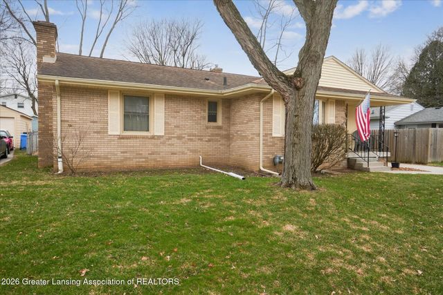 3227 Glasgow Drive, Lansing, MI 48911
