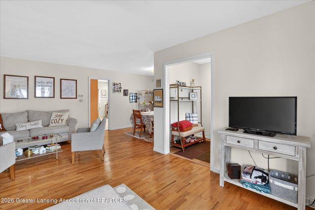 3227 Glasgow Drive, Lansing, MI 48911