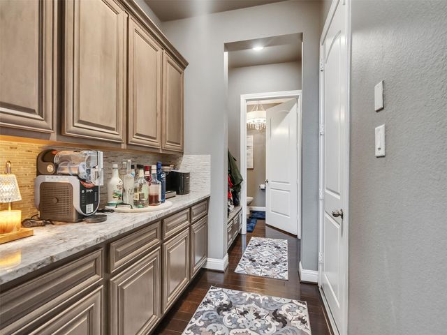 8911 Leaning Hollow Lane, Spring, TX 77379