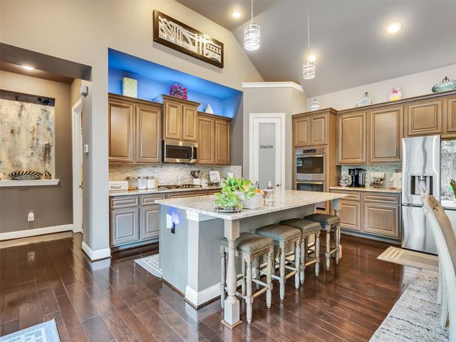 8911 Leaning Hollow Lane, Spring, TX 77379