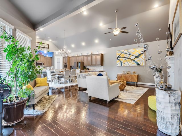 8911 Leaning Hollow Lane, Spring, TX 77379