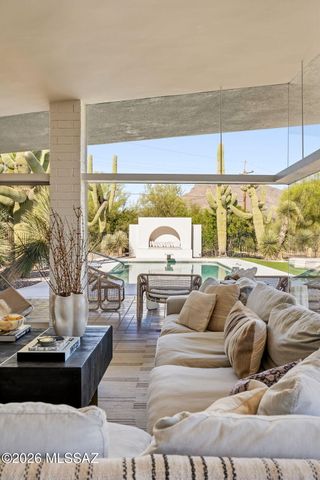 7341 N Ellison Drive, Tucson, AZ 85704